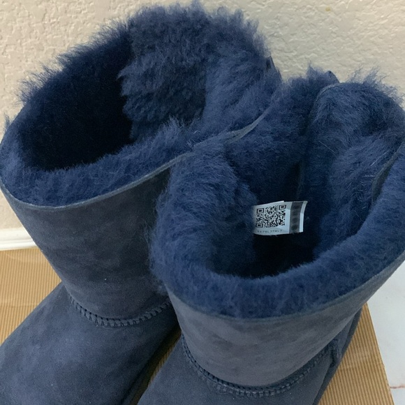 UGG Bailey bow boots navy size 6 winter boots fur boots - Picture 4 of 12